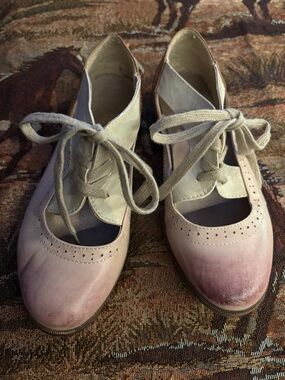 Restricted Two-Tone Pink and Cream Lace-Up Oxford Flats